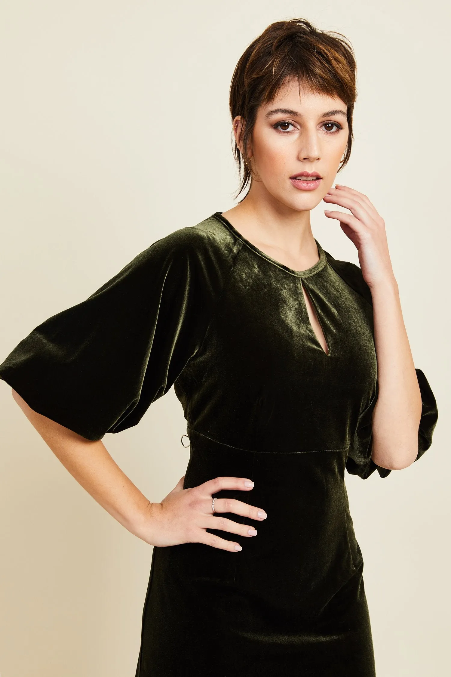 Kamare Velvet Dress - Olive